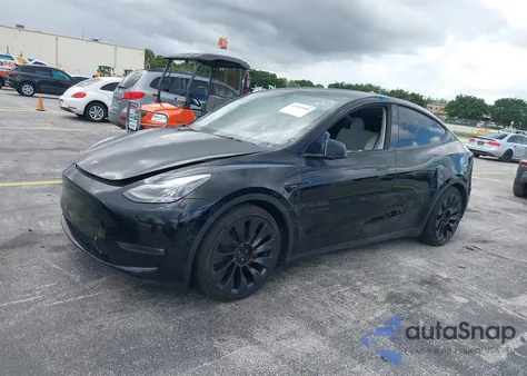 2022 Tesla Model Y Performance Dual Motor All-Wheel Drive from USA, damaged, VIN 7SAYGDEF2NF555644